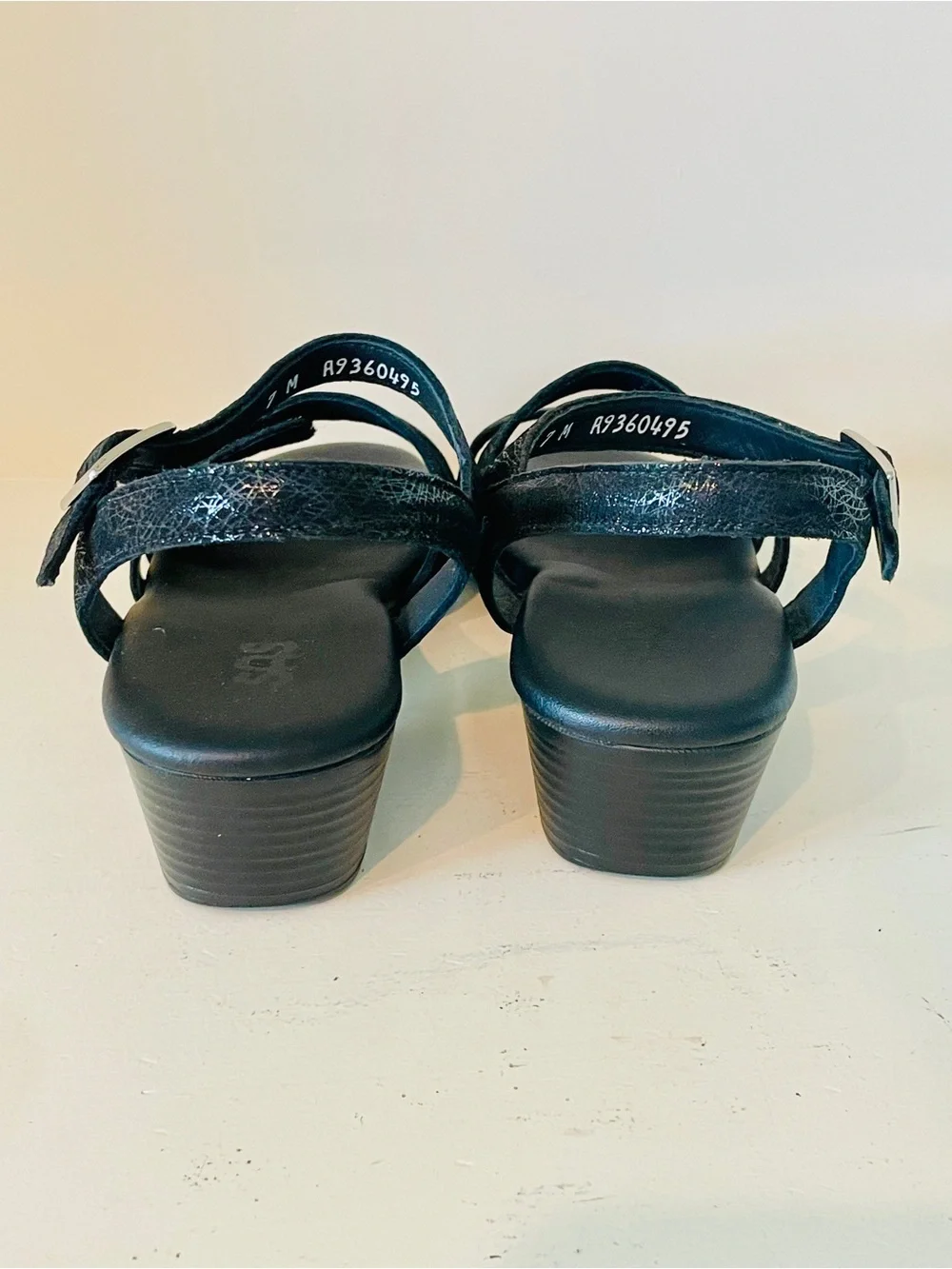 NEW Sas Savanna Black Sandal Web 7 Leather Heel Wedge Timeless